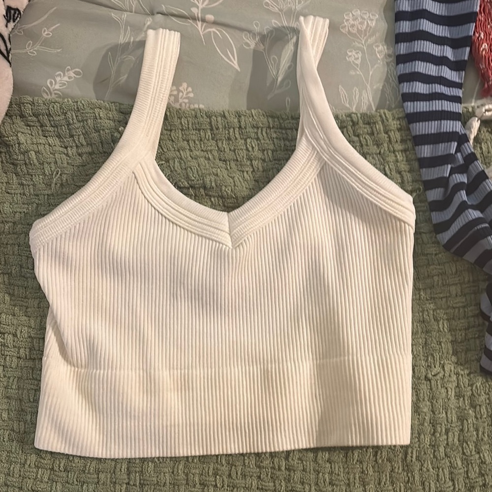 Buckle White Ribbed Crop Tank Top